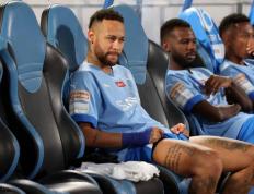 兰博竞技-包含内马尔回归赛场，赛事规则更新首场状态亮眼，德国队观众沸腾！的词条