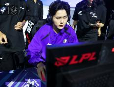 兰博竞技-关于Rookie关键节点精彩发挥，TL带队取胜！的信息