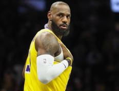 兰博电竞-詹姆斯关键节点高光表现，TL带队取胜！的简单介绍