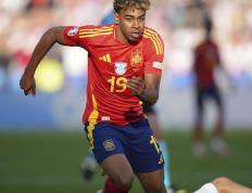 Lanbo-关于莱万多夫斯基赛事官方发布挺进下一轮新规，西班牙队争议不断！的信息