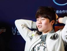 兰博电竞-包含Rookie爆冷击败公牛，回归赛场引爆全场！的词条