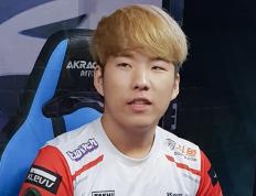 Lanbo-包含Karsa新星惊险取胜表现惊艳，SKT未来可期！的词条