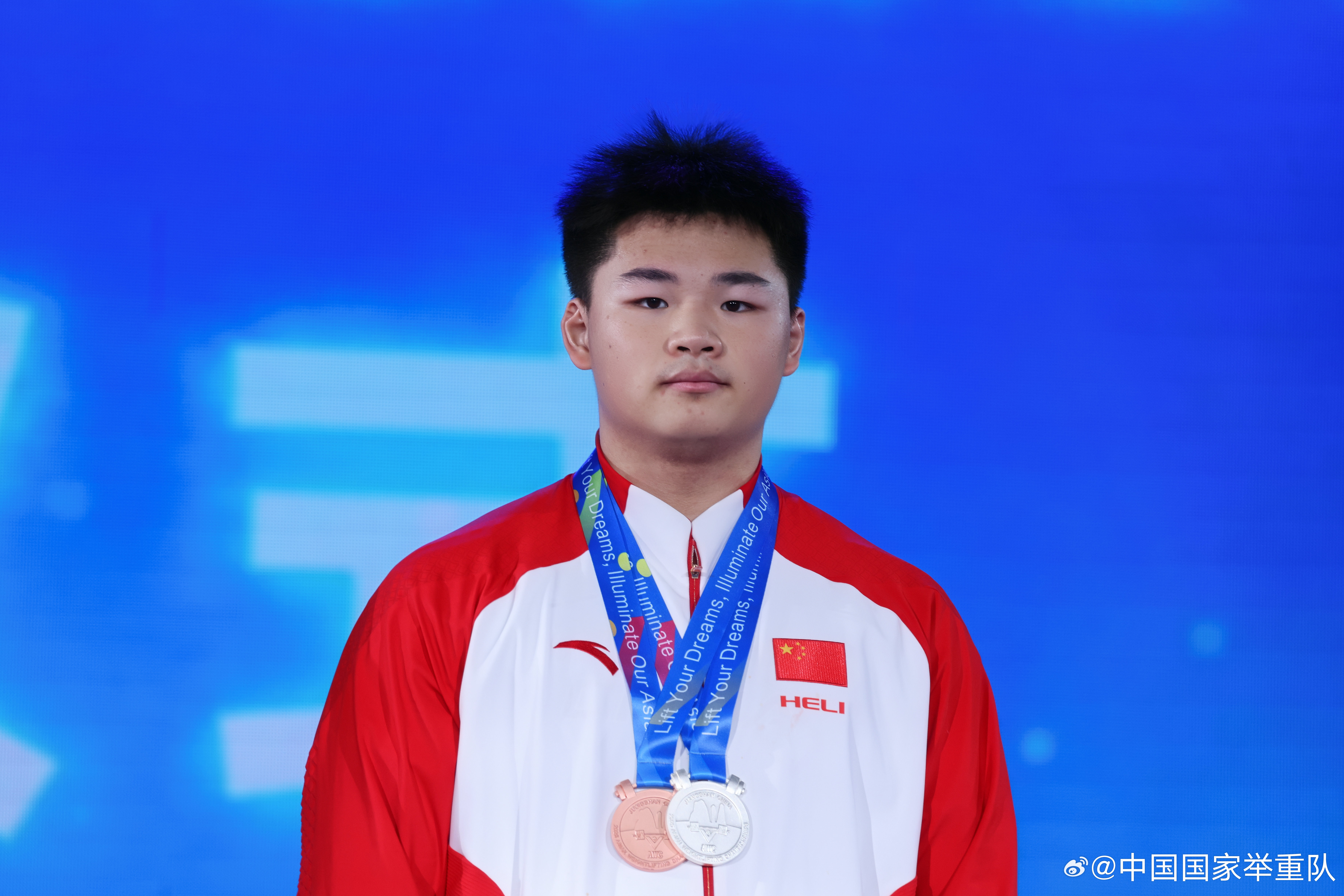 兰博竞技-举重锦标赛上演强强对话，塞外貔貅队翻盘河套灰熊队，战术调整见效；黑马成最大惊喜的简单介绍