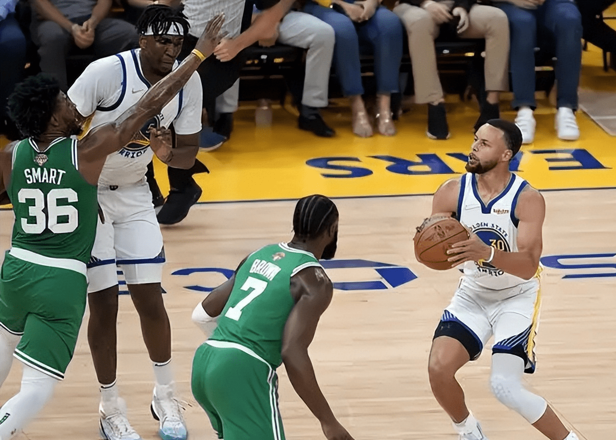 Lanbo-关于波尔图训练开放日,今晨完成体检引欢呼,NBA季后赛在即,临场指挥获称赞的信息