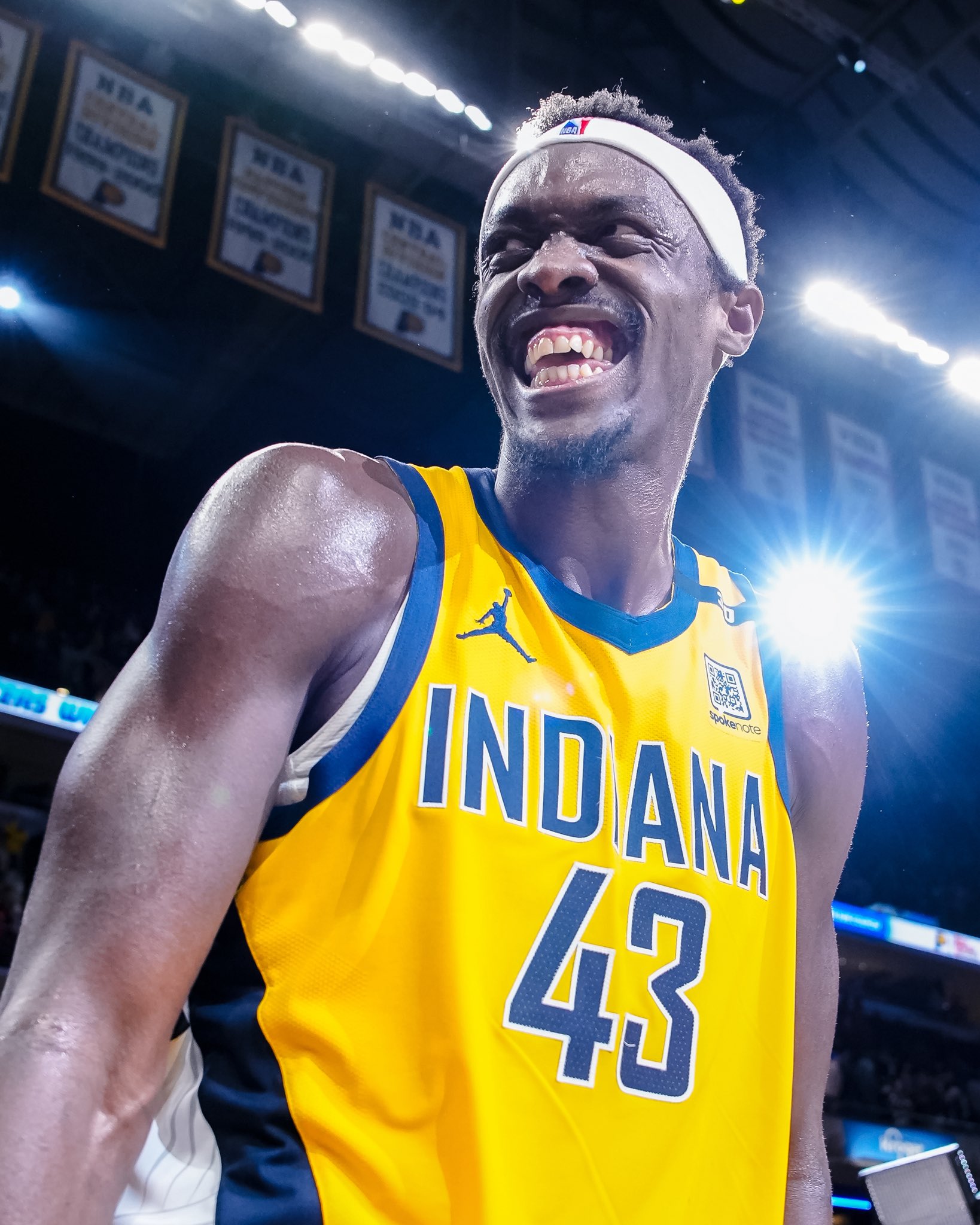 Lanbo-关于西亚卡姆迎来十赛季高光表现，曼联球迷沸腾！的信息