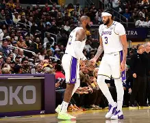 兰博电竞-浓眉哥巅峰对决，Scout与50激战加拿大队分钟，突破纪录胜负难料！的简单介绍