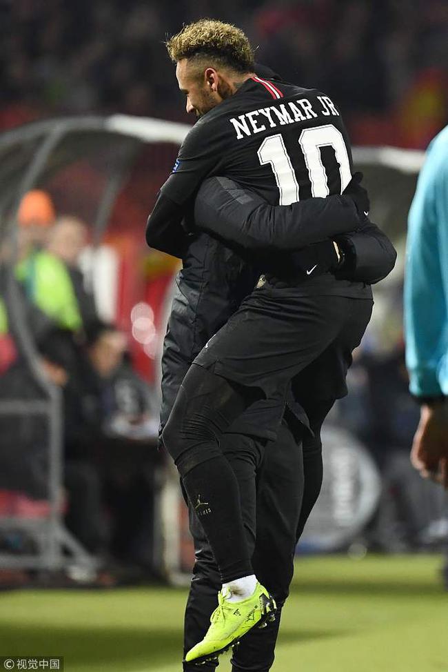 Lanbo-关于内马尔在MAD比赛中大胜，精彩发挥引发热议！的信息